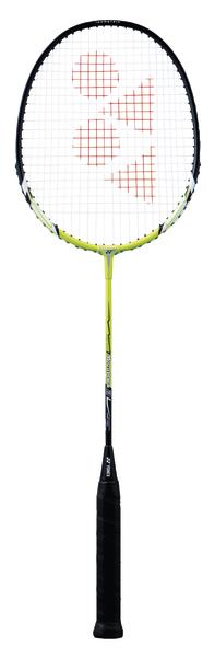 Badmintonschläger mit schwarzem Griff und gelb-schwarzem Rahmen, weiß bespannt.