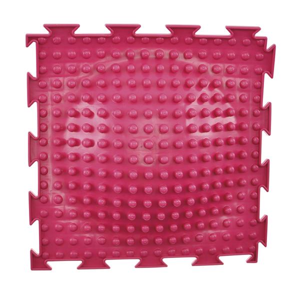 Rotes Massage-Fußreflexzonen-Matte mit Noppen und verzahnten Kanten für Therapie und Entspannung.