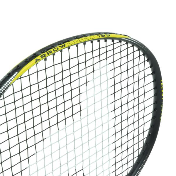 Nahaufnahme eines grün-schwarzen Rahmens eines Badmintonschlägers.