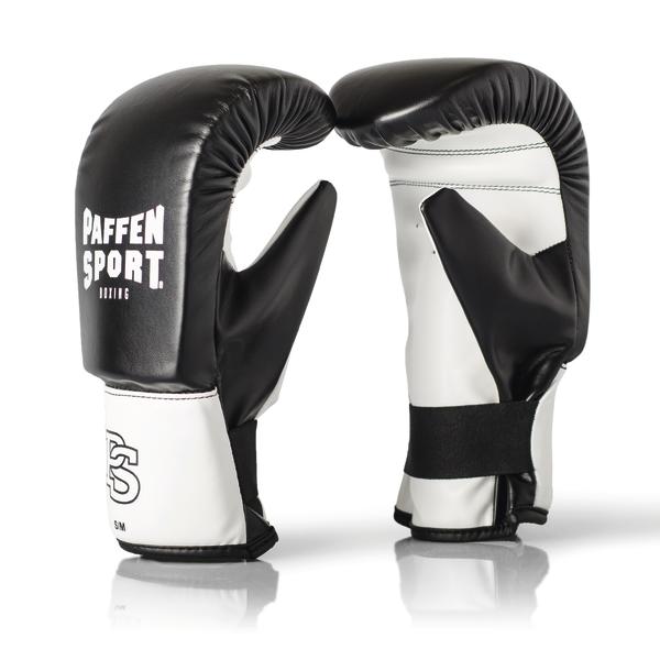 Schwarze und weiße Paffen Sport Boxhandschuhe aus Leder, Paar, vor weißem Hintergrund.