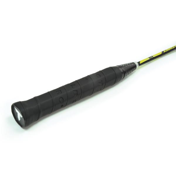 Nahaufnahme des grün-schwarzen Griffes eines Badmintonschlägers.